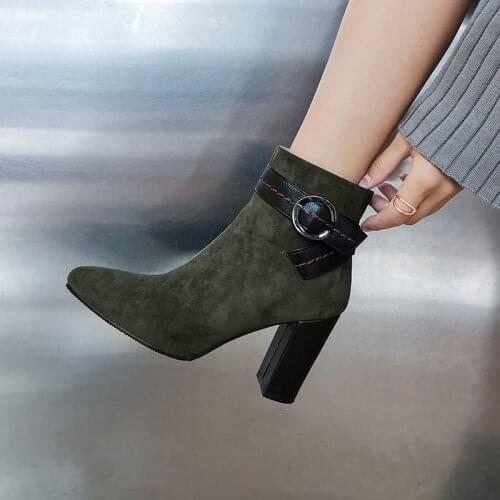 Pointed womens short boots, high heels, autumn and winter 2020, side zipper, Martin boots, 41-43 womens shoes, winter