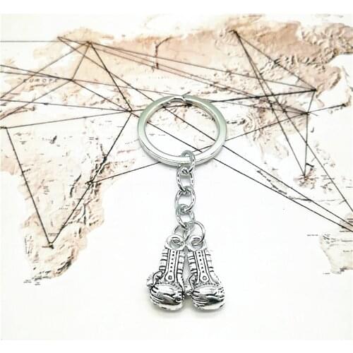 New Fashion Keychain Boxing Gloves Pendant Boxer Movement Keychain DIY Fighting Jewelry Mens Car Keyring Souvenir Gift