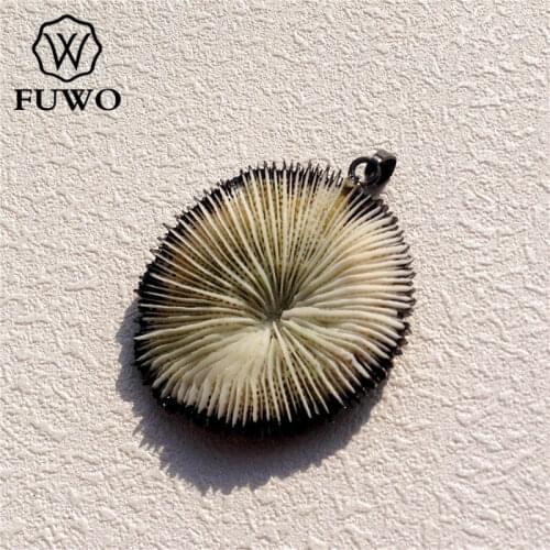 FUWO Natural Fossil Coral Pendants Black Gun Plated Raw Marine Coral Shell Fashion Jewelry Making Wholesale PD515