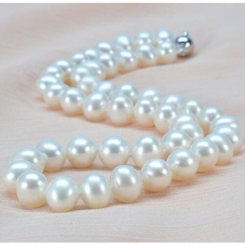 Noble women gift Jewelry Silver Clasp Authentic High-Grade Natural Freshwater Pearl Necklace 10-11 mm is Round Pearl To Mother