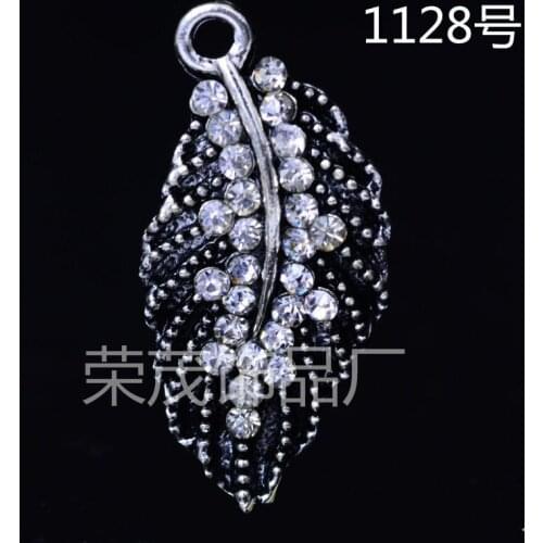 50PCS 32*16mm Anti-Silver Color Alloy Jewelry Crystal Leaf Charms Pendant Crafts Accessory Jewelry Finding Hot Sale