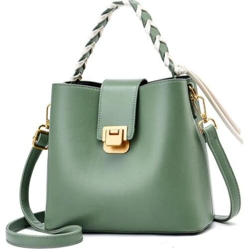 2021 New Summer Woven Handbag Fashion Lady Bucket Bag Lady Shoulder Bag Messenger Bag Heigh Quality Designer Bucket Womens Bags