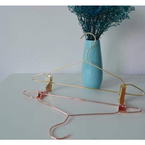Nordic Style Rose Gold Metal Pants Hangers with Clips Clothes Skirt Display Rack for Clothing Store Wardrobe Organizer SN3894