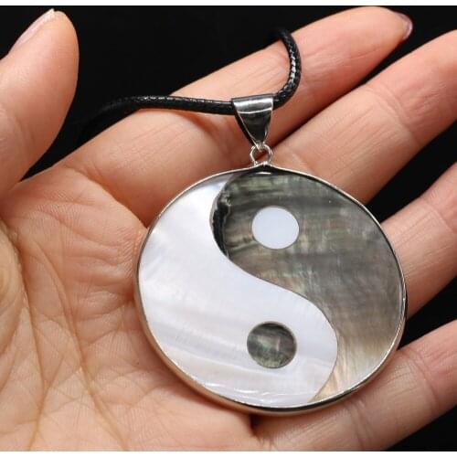 Natural Shell Necklace With Round Bagua Map Pendant Leather Cord 2MM Charms For Elegant Women Love Romantic Gift