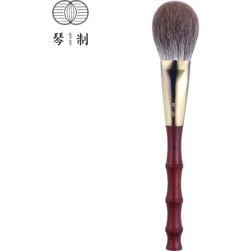 QINZHI Professional Handmade Make Up Brush 02 Flat Round Blush Brush Soft Snow Fox Hair Makeup Brushes