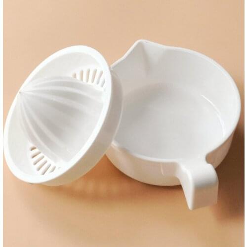 Fruit Juicer Kitchen Accessories Manual Plastic Fruit Tool Orange Lemon Squeezer Portable Juicer Kitchen Gadgets