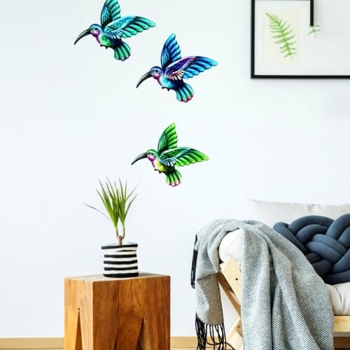 Metal Hummingbird Garden Wall Decor Colorful Outdoor Fence Art Patio Sculptures Hanging Decorations for Yard Porch Living Room