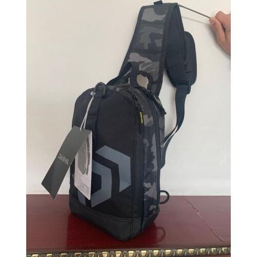 30cm 36.5cm daiwa Fishing Bags Man Multi-Function Fish Reel Bag Outdoors Storage Package Leisure High-Capacity Lure Bag