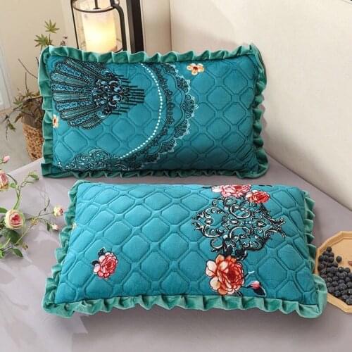 2021 Thick Crystal Velvet Soft And Comfortable 48x74cm Pillow Case Colorful Plus Velvet Pillow Cover pillow Lace queen