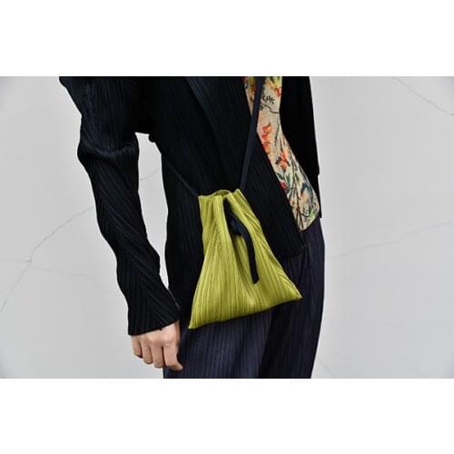 Original Designer Models One Shoulder Portable Pleated Bag Miyake Pleated Bags