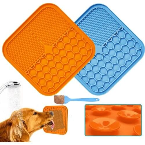 Dog Feeding Lick Mat Silicone Dog Food Bowl Puppy Feeding Slow Food Mat 15*15cm and 2 Colors Dog Bowl