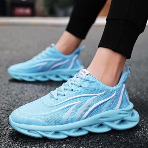 Mens Running Shoes 2021 Fashion Men Basketball Shoes Breathable High Top Men Sneakers Chunky Sports Shoes Tenis Masculino