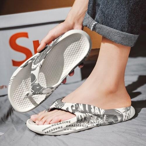 All-in-One Slippers Mens Flip-Flops Mens Summer Trend Korean Style Mens Sandals And Slippers Non-Slip Deodorant Beach Shoes