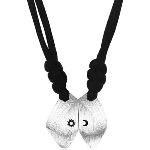 Couple Necklace Magnet Suction Wishing Stone Creative Attraction Pendants MenWomen Love for Long Distance Girlfriend Women