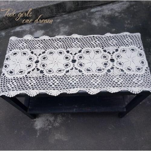 Hight Quality Handmade Crochet European Country Vintage Lace Table Runner Woven Hollow Skirt Hotel Decorative Table Cloth Mats