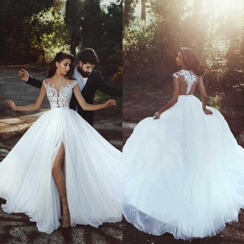 A-line Fashion Lace Wedding Dresses African Newest Wedding Gown Sleeveless Trail Custom Made Bridal Dresses