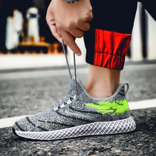 2020 New Mens Casual Shoes Fall lightweight mens shoes running shoes shock-absorbing sneakers Non-slip Lace-up