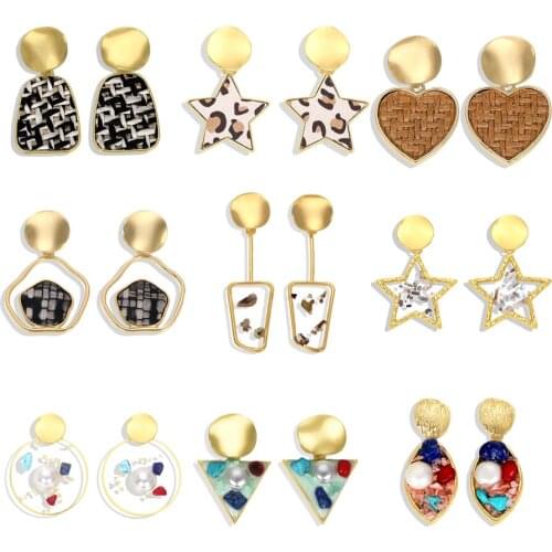 Dvacaman Wholesale Transparent Resin Drop Earrings Women Geometric Snake Print Dangle Earrings Simulated Pearl Hanging Earrings