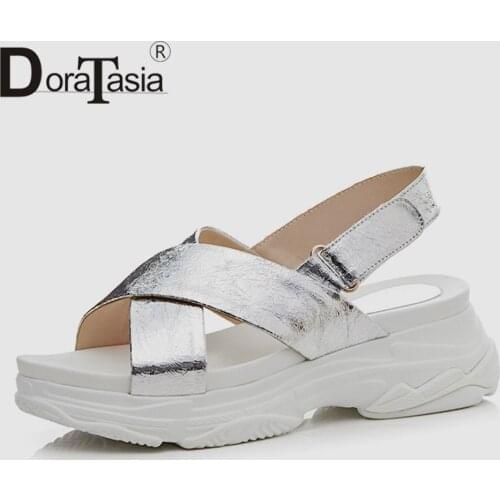 DoraTasia Shoes With Medium Heels