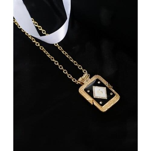 Hot Brand Fashion Jewelry For Women Gold Plated Party Luxury Ladies Jewelry Skull Necklace Pendant Vintage Gold Color Design