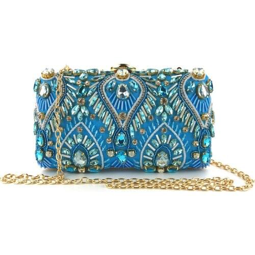 2021 new luxury hand holding Dinner Bag hand sewing pearl bag womens dress with chain