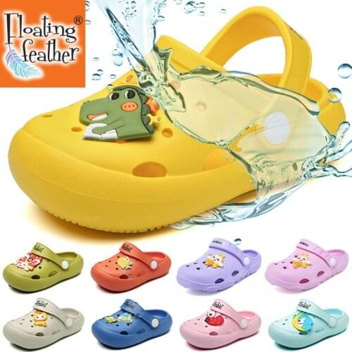 Kids Water Shoes Lovely Strawberry Baby Girls cute Home Slippers Anti Slip Outdoor EVA Croc Shoes Girls Slippers Soft Kids Shoes