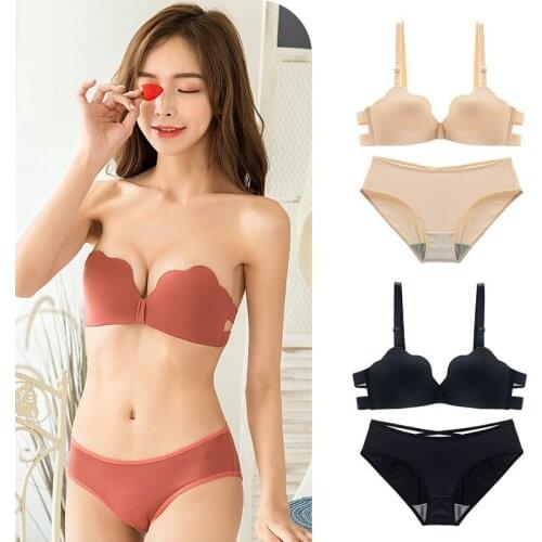 2020 New soft breathable strapless gather push up small breast bra Summer thin seamless wire free bra girls section received