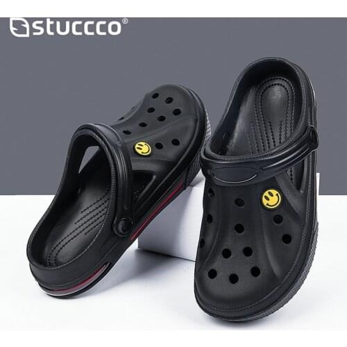 2021 New Fashion Men Sandals Hole Shoes Couple Home Slippers Summer Hollow Out Smiling Face Buckle Men and Women Beach Flat