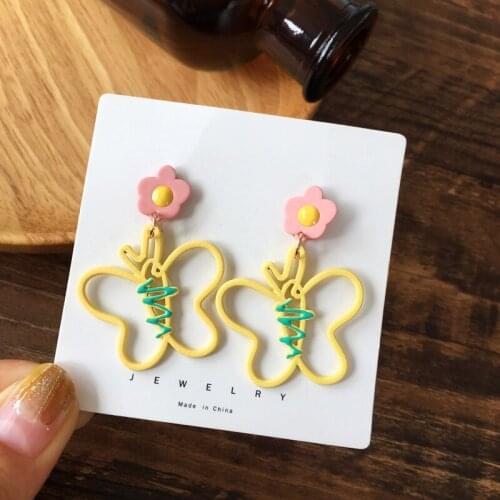 Korean Style Exaggerated Hollow Out Butterfly Clip on Earrings Summer Small Pink Flower Butterfly Clip Earrings Without Piercing