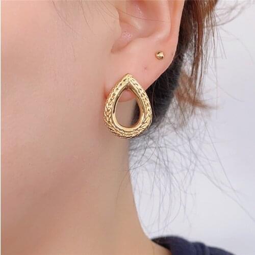 2020 New Arrivlas Gorgeous Gold Color Plating Wheat Engraved Around Waterdrop Shape Stud Earrings For Women Delicate Party Jewel