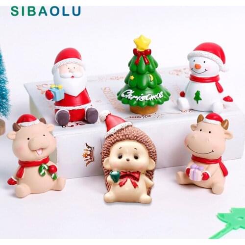 New Christmas Hedgehog Deer Bear Cat Cow Rabbit Figurine Animal Model Home Decor Miniature Fairy Garden Decoration Accessories