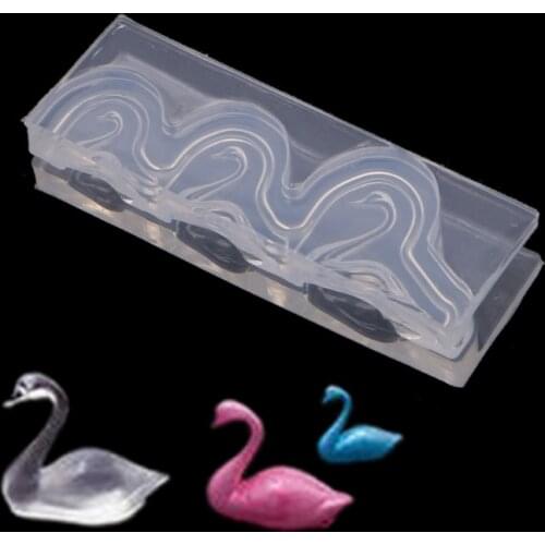 2021 New Handmade 3D Swan Keychain Pendant Mold Swan Resin Animals Duck Silicone Molds 2020 trend