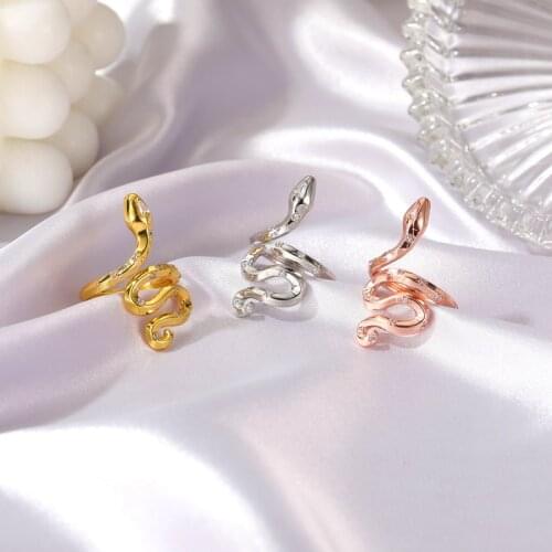 Personality Sparkly Rhinestone Twist Snake Rings for Women Gold Color Metal Twisted Animal Adjustable Open Charm Rings Jewelry