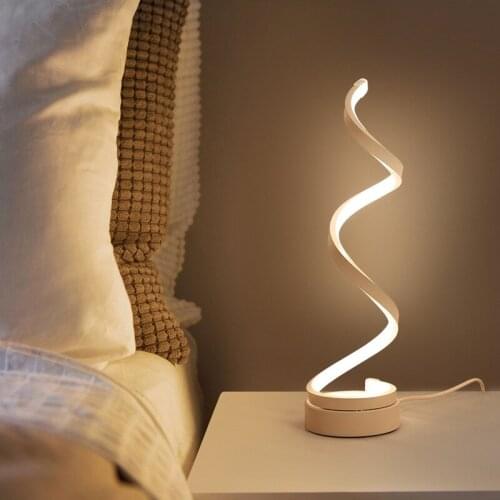 Creative Table Lamp Living Room Sofa Nordic Simple Modern Bedroom Ins Style Creative Personality Study Bedside Lamp