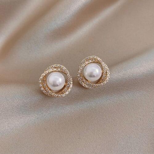 2020 Trendy Unusual Geometric Whirlpool Shape Pearl Clip on Earrings for Woman Non Pierced Exquisite Fashion Jewelry Party