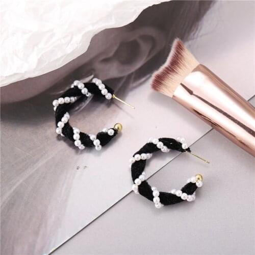 Fashion Twisted Hoop Earrings for Women 2021 Female Korean Style White Black Geometric Circle Wedding Earrings Charm Jewelry