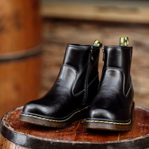 2019 brand leather split autumn and winter warm retro motorcycle boots mens riding shoes mens hiking ankle high-top mens boot