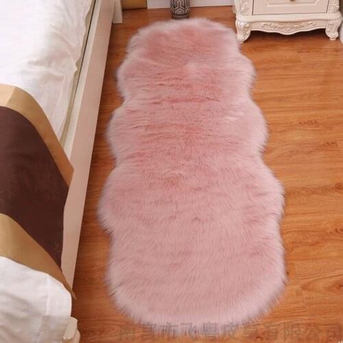 Irregular Long Plush Bedside Warm Rugs Bedroom Fur Carpet Footcloth Kids Child Sleeping Play Mat