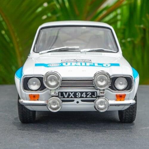 High Classic 1:18 Triple9 Ford Escort Mk1 Road Car with Small Gift
