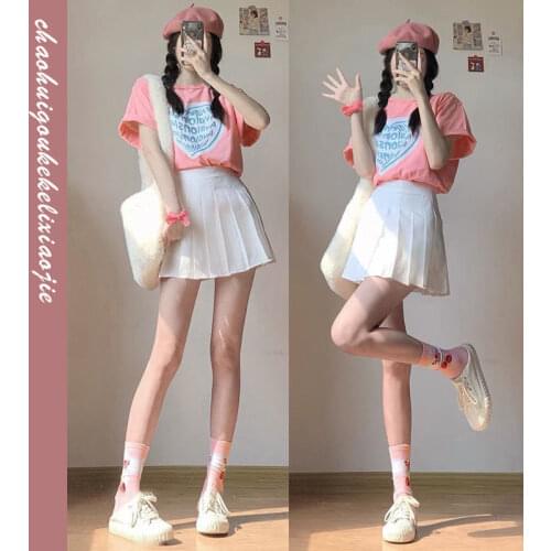 2021 Summer New Ins Girl Design Sense Top + Pleated Skirt Two-piece Suit