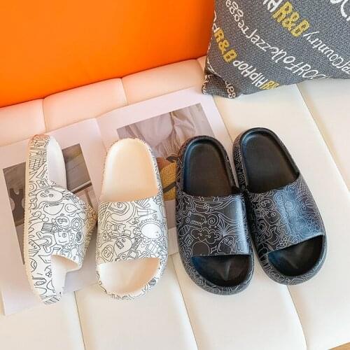 2021 Comfortable and Soft Home Slippers for Bath and Non-slip Light EVA Sole Flip-flops for Graffiti Lovers