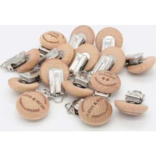 Wooden Engraved Baby Clips Pacifier Holder Cartoon Beech Wood Baby Pacifier Clips Lovely Pacifier Clip BPA Free