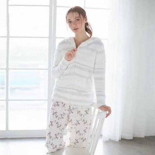 New style zipper home wear for women in autumn and winter. Long strip thickening suit, casual and comfortable loose pajamas