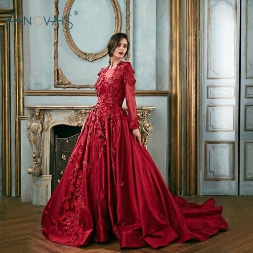 Vintage Burgundy Evening Dresses 2018 Long Sleeve Applique Beaded Luxury Lace Floral Prom Dress Satin Vestido de Fiesta EN9