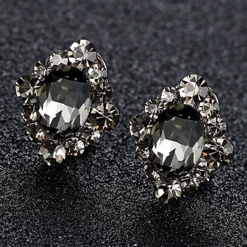 Luxury Female Crystal Oval Small Earrings Charm Silver Color Wedding Earrings Cute Rainbow Zircon Stud Earrings For Women