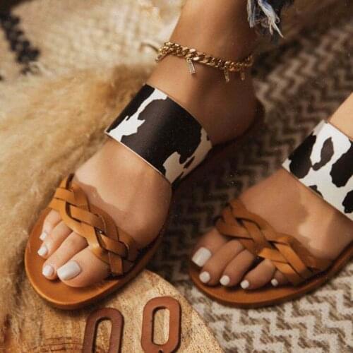 2020 summer new women cross strap single layer flat leather non-slip durable beach slippers outdoor leisure all-match sandals ms