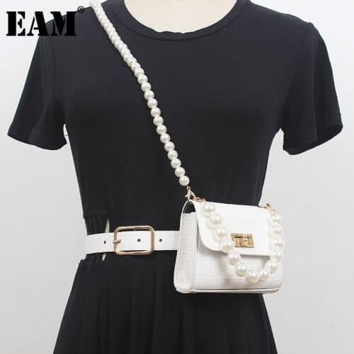 [EAM] Pu Leather White Mini-bag Chain Pearl Long Belt Personality Women New Fashion Tide All-match Spring Autumn 2021 1DD9993