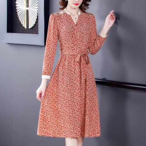 Autumn Korean style floral dress winter middle-aged ladies temperament V-neck party long A-line dress