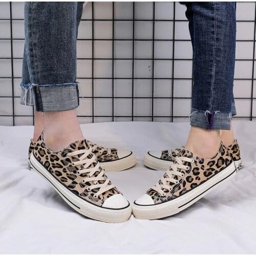 Spring European and American printed leopard print cloth shoes large size board shoes student lovers trend lace-up casual shoes