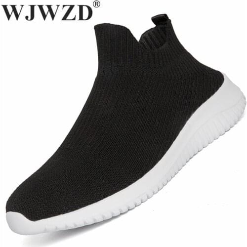 Summer Lightweight Mens Casual Shoes Designer Sneakers Men Breathable Slip on Loafers Couple Walking Shoes Zapatos De Hombre